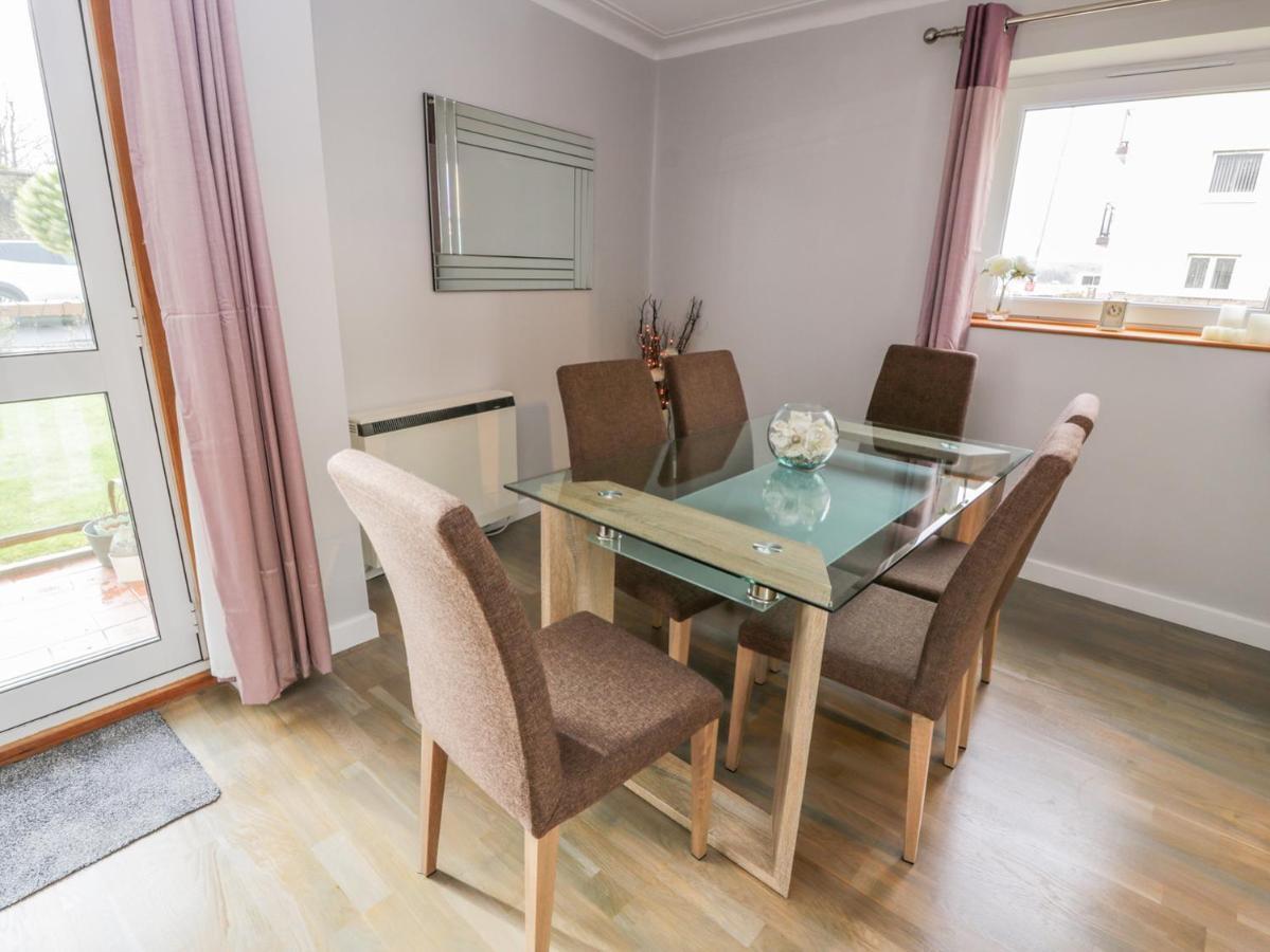 Cumbrae View Apartment Ларгс Екстериор снимка